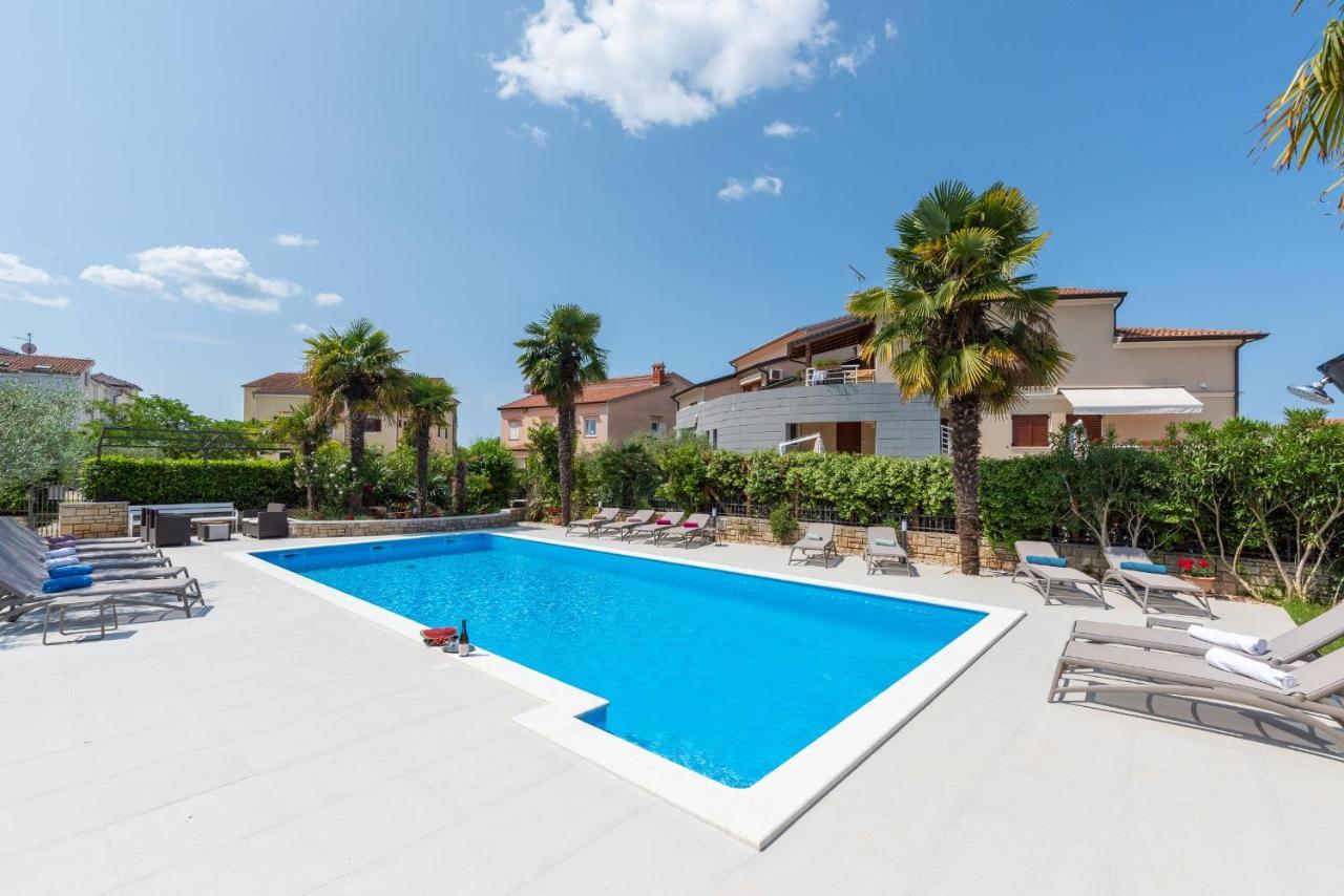 Villa Hope - Apartments With Shared Pool Poreč Exteriér fotografie