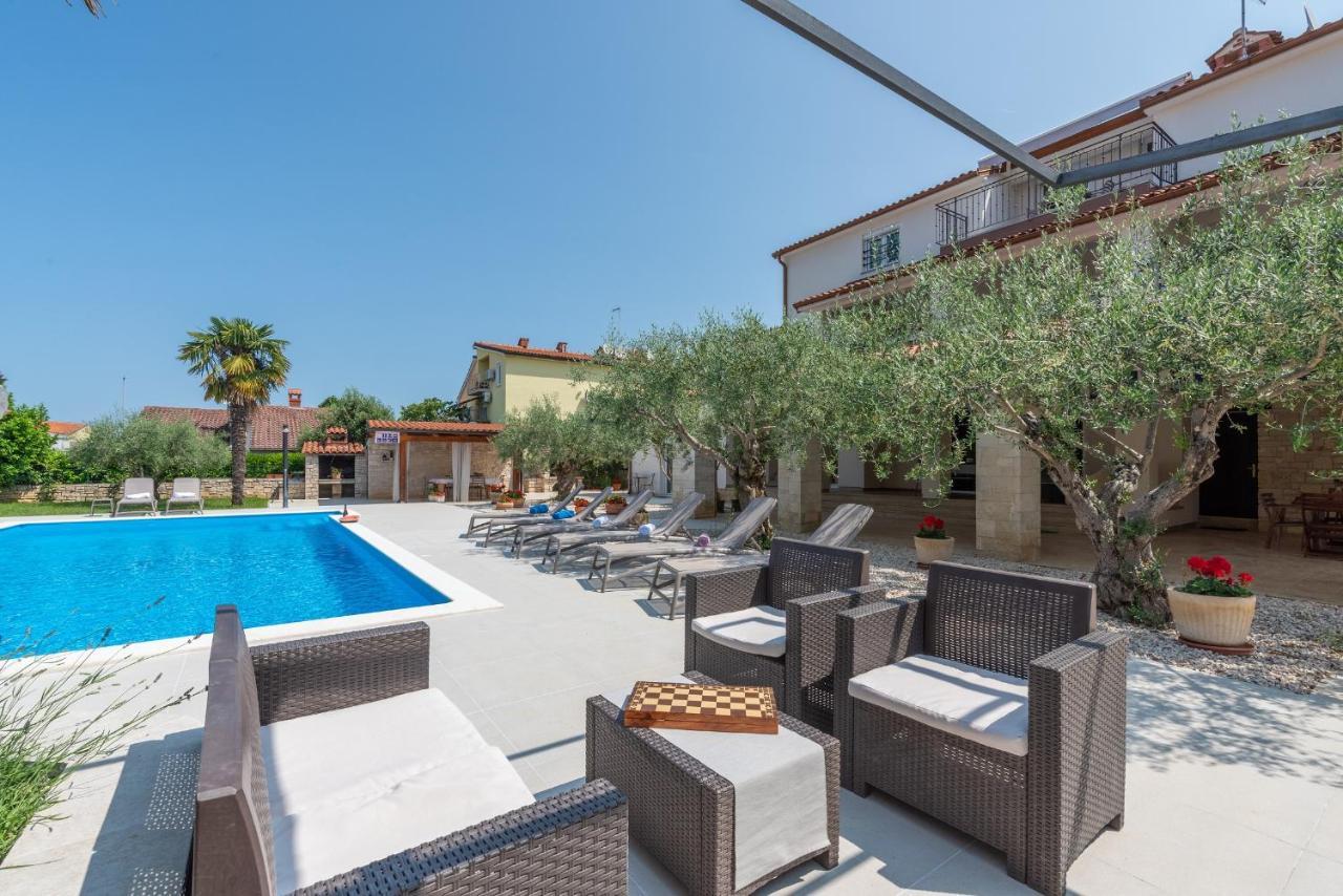 Villa Hope - Apartments With Shared Pool Poreč Exteriér fotografie