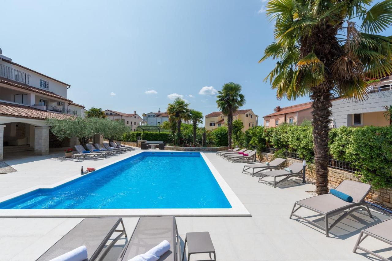 Villa Hope - Apartments With Shared Pool Poreč Exteriér fotografie
