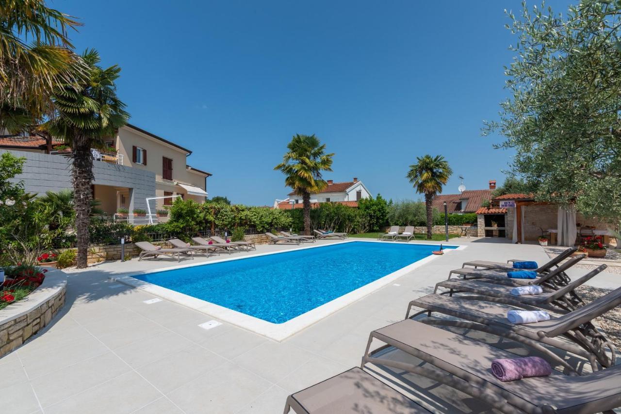 Villa Hope - Apartments With Shared Pool Poreč Exteriér fotografie
